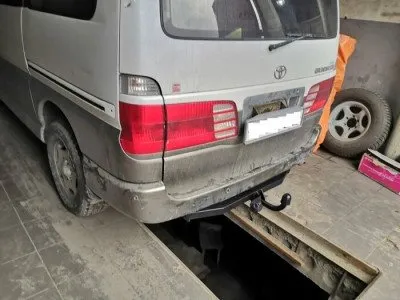 Фаркоп тип шара A для Toyota Granvia 1995-2002, Grand Hiace 1999-2002 (TGra95-02A)