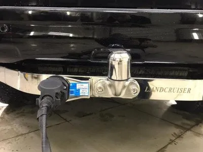 Фаркоп тип шара F с нерж. накладкой для Toyota Land Cruiser Prado 2002-2025 / Lexus GX 2002-2009 (Y-13aN)