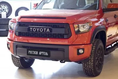 Реснички на фары под покраску для Toyota Tundra (2013-2020) (RETT-042900)