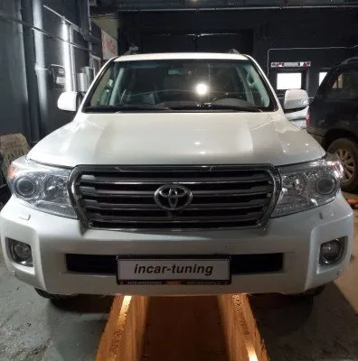 Фаркоп тип шара E с нерж. накладкой для Toyota Land Cruiser 2007-2023 / Lexus LX 2015-2023 (TLC-07-991124.00)