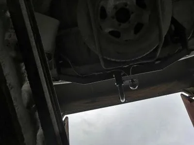 Фаркоп тип шара A для Toyota Granvia 1995-2002, Grand Hiace 1999-2002 (TGra95-02A)