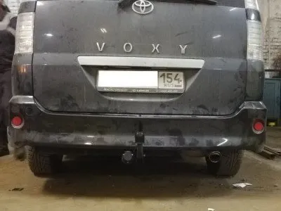 Фаркоп 4WD тип шара A для Toyota Voxy 2001-2007, Noah 2001-2007 (TVox4WD01-07)